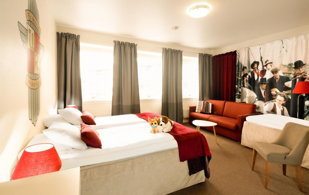 Hotell Hulingen Хултсфред Екстериор снимка