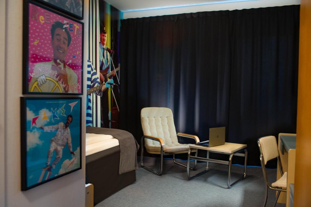 Hotell Hulingen Хултсфред Екстериор снимка